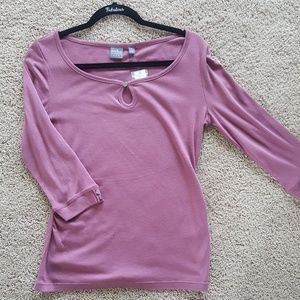 Three-quarter sleeve shirt plum color